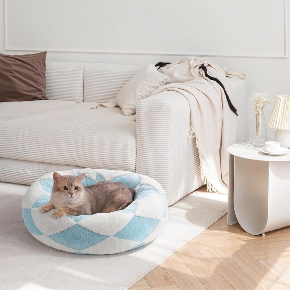 Donut Pet Bed – Round Washable Plush Bed for Cats & Small Dogs