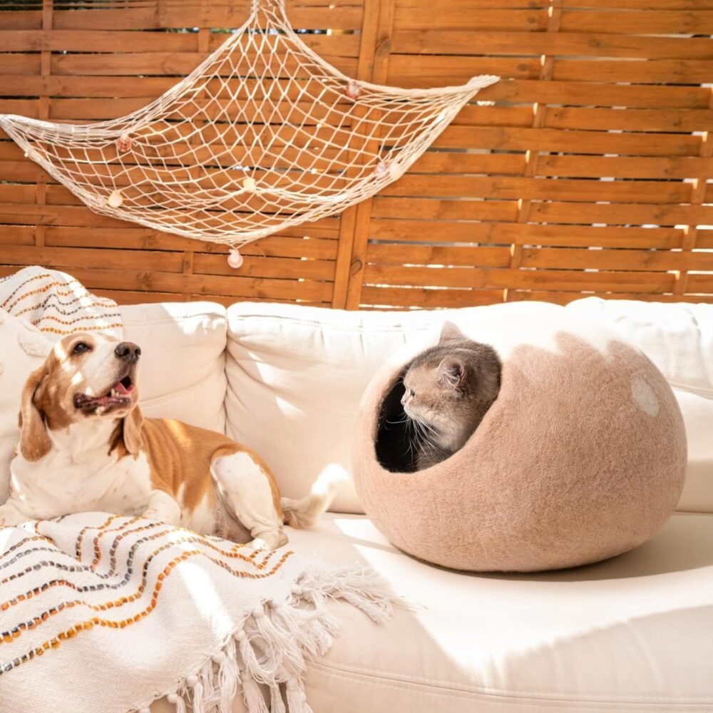 Handmade Felt Cat Bed - Image 5